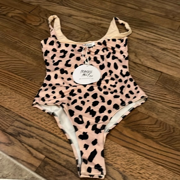 Brand new never worn 1 piece bathing suit - Picture 1 of 1